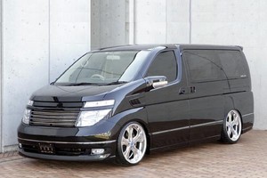 Instyle Auto Pic 3 - Nissan Elgrand