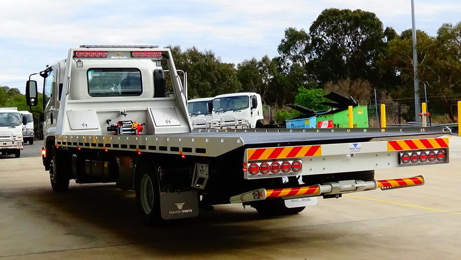 R&B Truck Body Building Pic 1