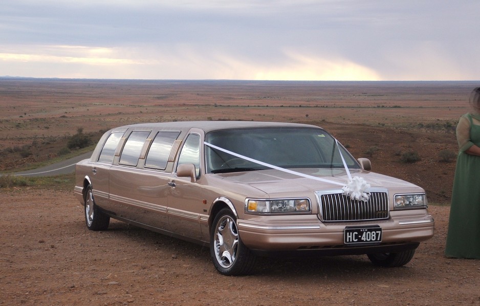 Silver City Limousines Pic 1