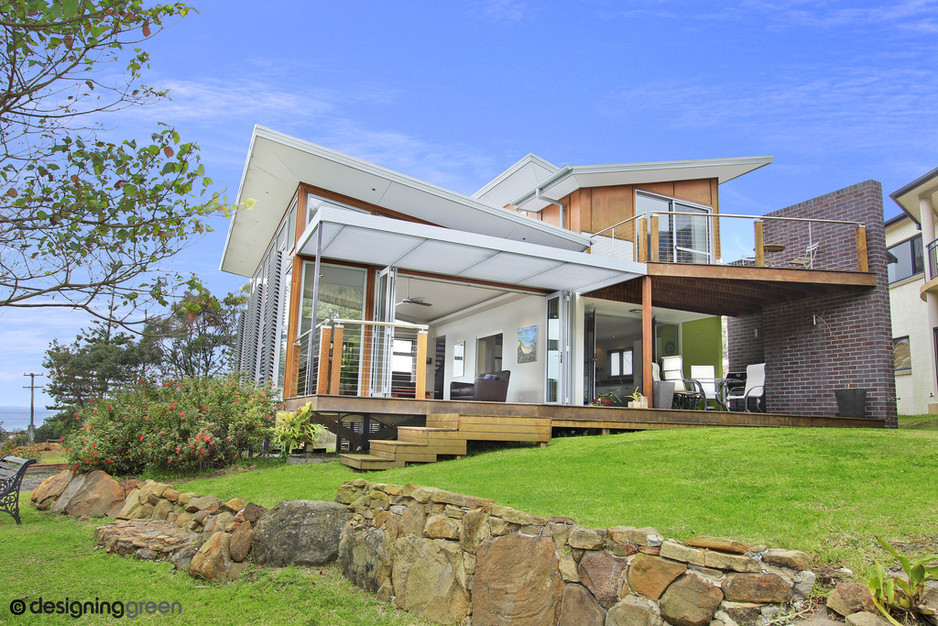 Designing Green Architecture Pic 1 - Beach House Coledale NSW