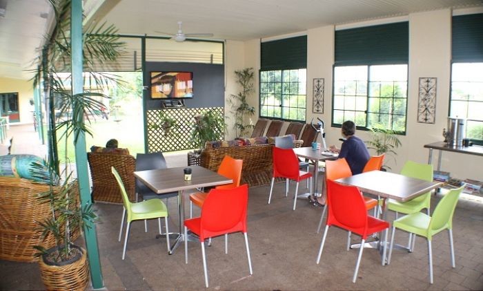 Innisfail Accommodation Centre Pic 1 - Dining and Lounge free foxtell