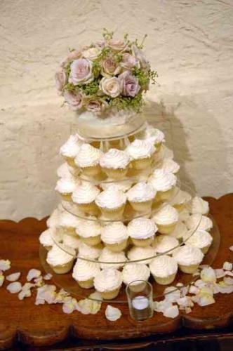 Sweethut Cupcakes Pic 1 - White wedding Tower