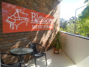 Blossom Music School Pic 4 - The schools balcony with 180 degree views of Chester Hill Parents and teachers relax with a cuppa