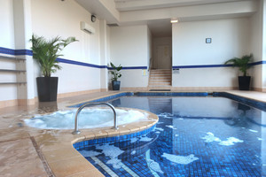 Contessa Condominiums Pic 3 - Indoor Pool