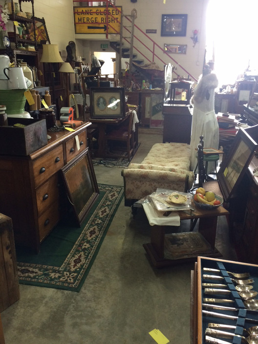 That Antique Shop Pic 1 - This is but 1 section loads more to see