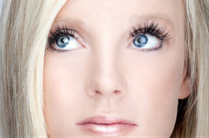 Spray Tan Cairns Pic 3 - Eyelash Extensions