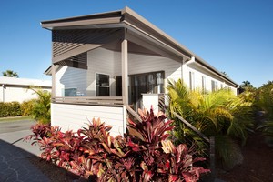 NRMA Treasure Island Holiday Park Pic 3 - Pandanus Villa