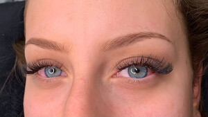 Diamond Eyelash Extensions Pic 3