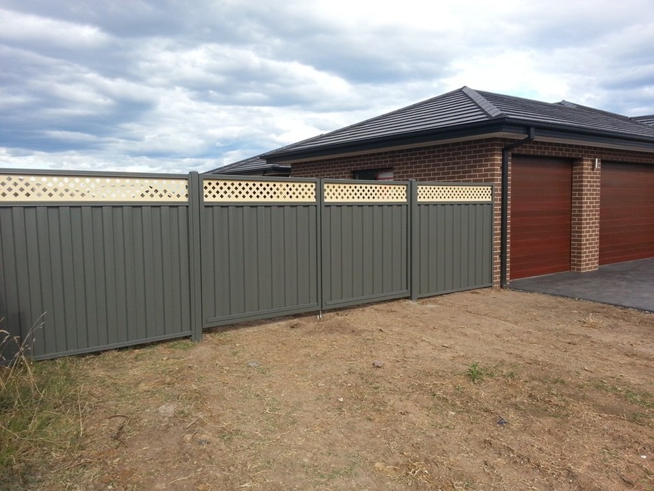 FenceWorx Pic 1 - Colorbond Gates with Diamond lattice