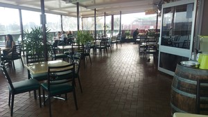 Crown Hotel Motel Pic 4 - Outdoor Dining