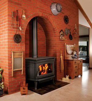 Pivot Dandenong Pic 4 - Pacific Energy Alderlea freestanding wood heater Available in three sizes T4 T5 or T6