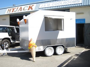 J & M Coolroom Constructions Pic 4 - Icecream trailer