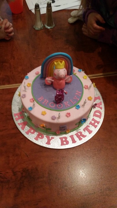 Lucy's Divine Cakes Pic 2 - my daughters 5th bday cake she loved it