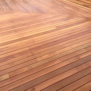 Elite Decks and Pergolas Pic 5 - Beautiful mitered 90mm decking