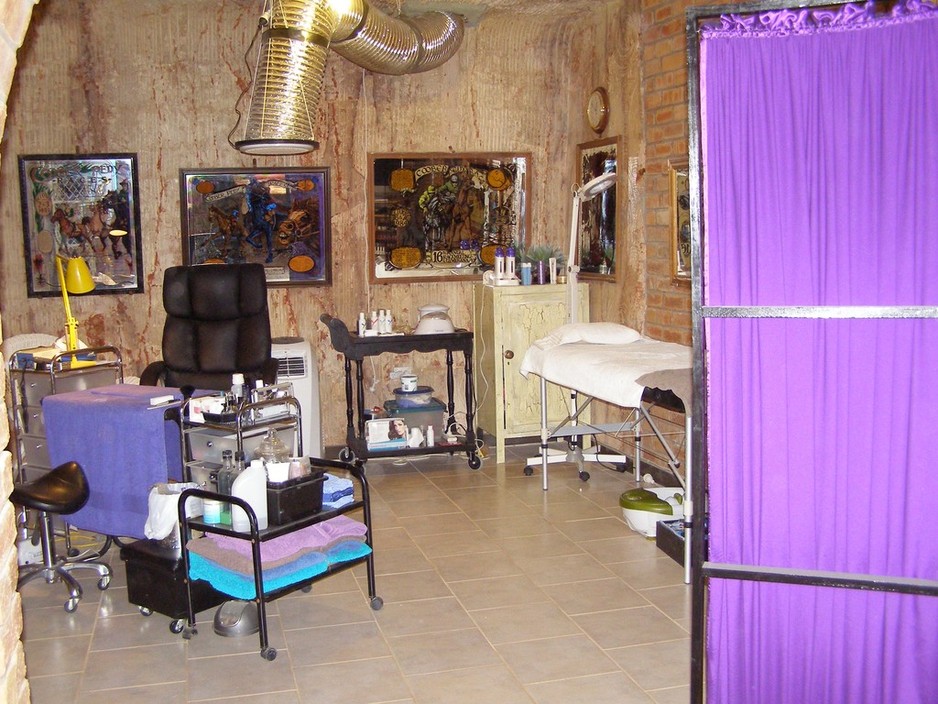 Shelley's Underground Nail & Beauty Spa, Nail Salon TrueLocal