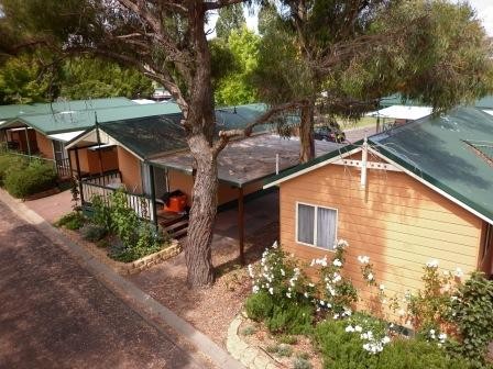 Pembroke Tourist & Leisure Park ? Now Trading as Armidale Tourist Park Pic 1 - 2 bedroom Superior cabins