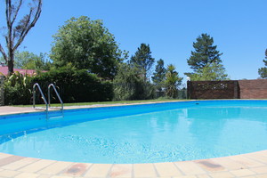 Pembroke Tourist & Leisure Park ? Now Trading as Armidale Tourist Park Pic 3 - Solar heated pool