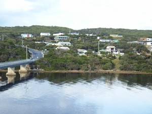 Arthur River Holiday Units Pic 4