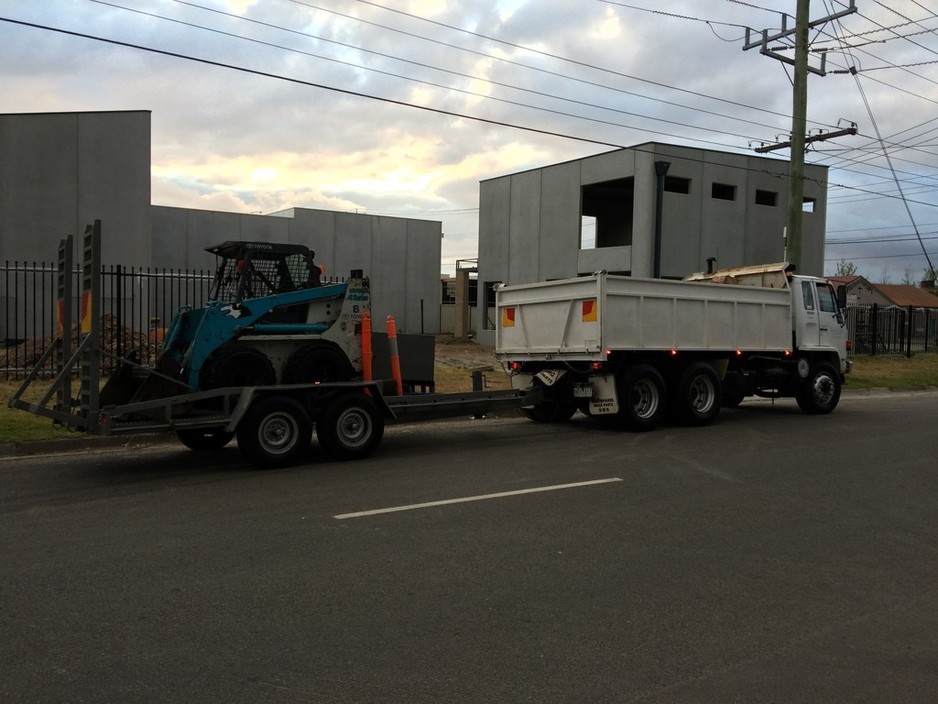J&J EARTHWORX in Dandenong, Melbourne, VIC, Earthmoving TrueLocal