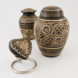 Furry Souls Cremation Urns For Pets Pic 2 - pet urns