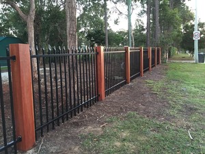 Smart Installations Pic 4 - Red Ironbark posts and aluminium panels