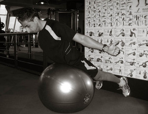 BeFit4Life Pic 3 - Swiss Ball training for core strength