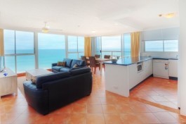 Golden Sands On Main Beach Pic 3 - 1 2 Bedroom Beachfront Apartment