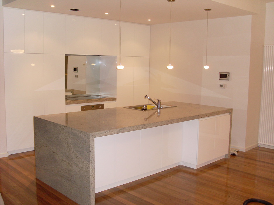 ZOD Kitchens & Cabinets Pic 1