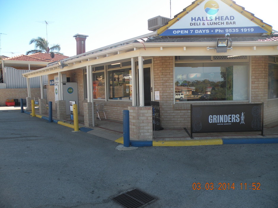 Halls Head Deli and Lunch Bar Pic 1 - Fresh Food and Coffee inside