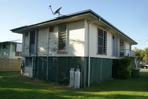 Cladding Solutions QLD Pic 5 - Vinyl Cladding Townsville Before3