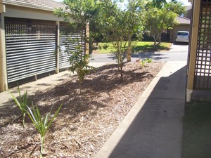 Glenefer Gardens Pic 4 - Unit surrounded by gardens