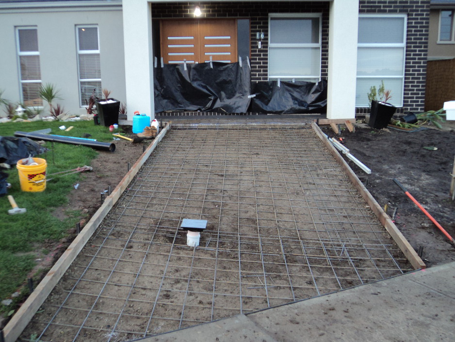 P.A.K. Concreting Pic 1 - preparation for exposed aggregate