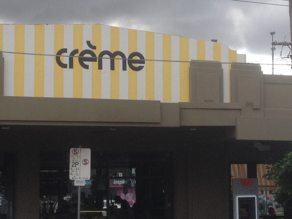 Creme Essendon Pic 1