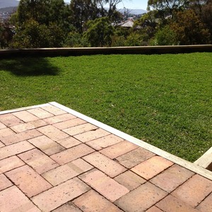 Van Diemens Landscapes Pic 3 - paving and turf