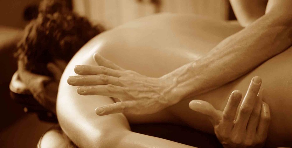 Lomi Life Massage and Wellbeing Pic 1