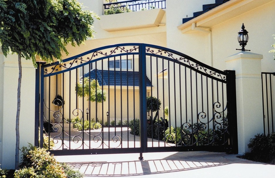 Australian Auto Gates Pic 1 - Automatic Swing Gates installed by Australian Auto Gates at Sylvania