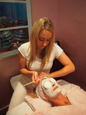 Sage Beauty Pic 4 - Niamh giving an MV Organic Facial at Sage