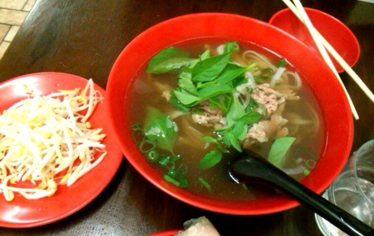 Pho 236 Pic 1 - beef pho