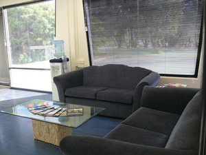 Hardings Accident Repair Centre Pic 3 - Customer Waiting Area