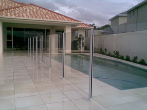 A Grade Aluminium Pic 5 - Semi Frameless pool fence