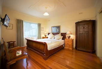 Nazaaray Beach House Pic 1 - Nuit St George Bedroom