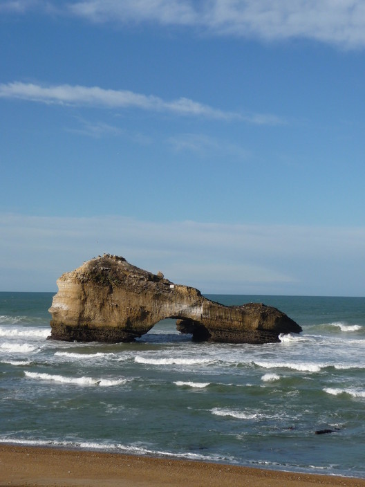 Veronique Sorensen - Ecoute Psychology Pic 1 - La Roche Percee Biarritz