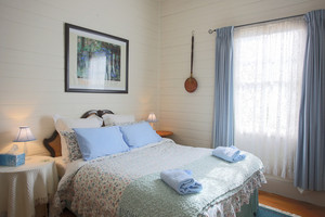 Hillgrove Cottage B&B Pic 2 - The Blue Room