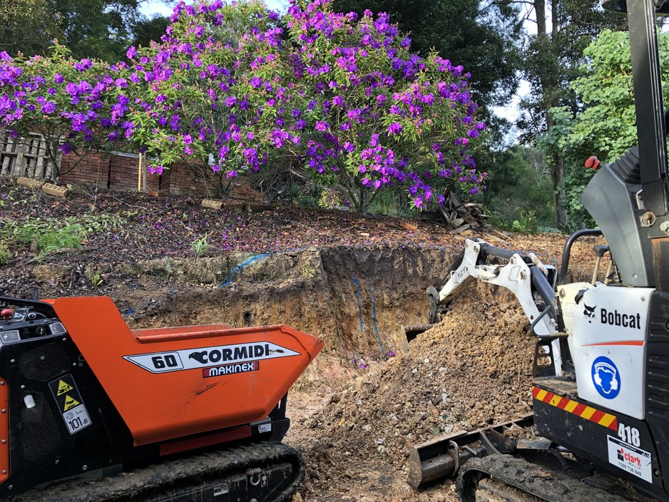 Smithy's Mini Excavating Pic 1