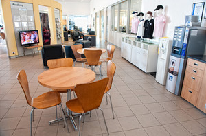 Osborne Park Volkswagen New & Demos Pic 5 - Showroom