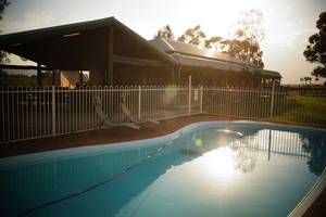 Blackthorn Hill Retreat Pic 4 - Private pool