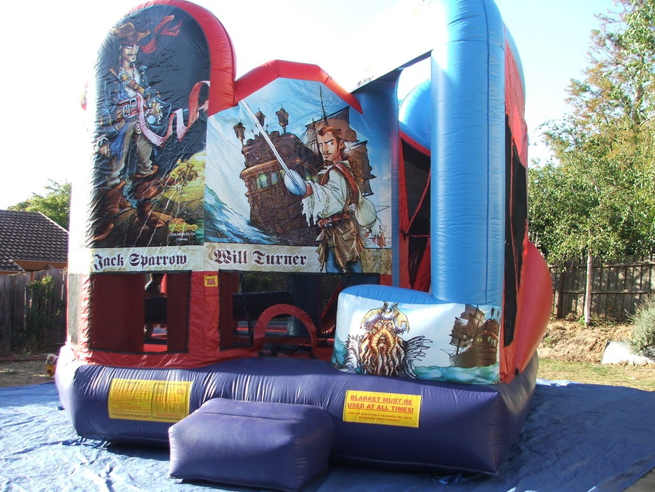 Jump N Play Castles Pic 1 - Pirates 5 in 1 Combo Jumping Castle From 300 7m x 6m x 5m