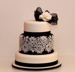 Enchanted Cakes By Yvette Pic 2 - Black and White Wedding Cake