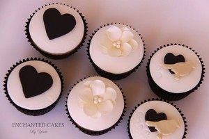 Enchanted Cakes By Yvette Pic 3 - Wedding Cupcakes