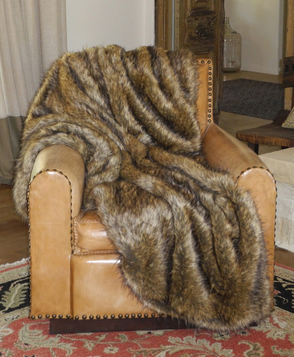 Marissa Itzler designs Pic 1 - Luxury long haired Faux Fur blankets 2m x 15m